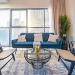 Spacious Art Deco Apt With Burj & Canal Views