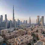 Spacious Art Deco Apt With Burj & Canal Views